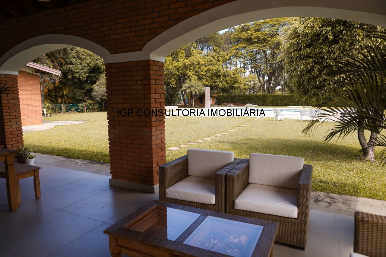 Chácara de luxo em condomínio exclusivo na Chacara Polaris, Indaiatuba-SP: 8 quartos, 1 suíte, 3 salas, 4 banheiros, 488,37 m². Venha conhecer!