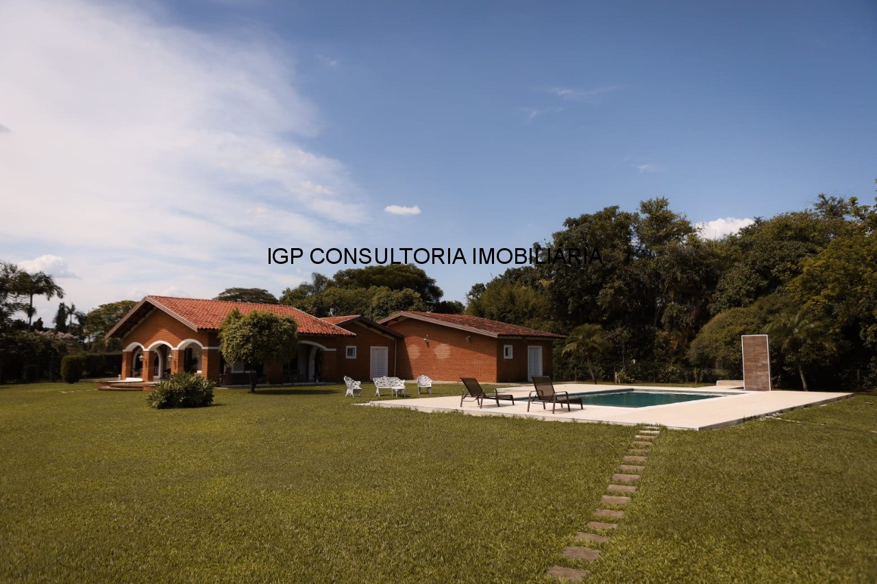 Chácara de luxo em condomínio exclusivo na Chacara Polaris, Indaiatuba-SP: 8 quartos, 1 suíte, 3 salas, 4 banheiros, 488,37 m². Venha conhecer!