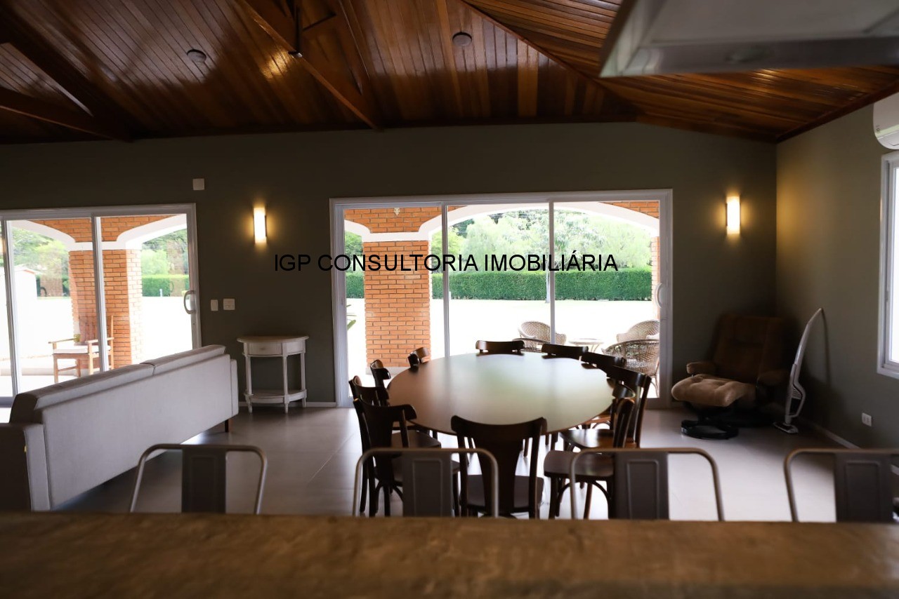 Chácara de luxo em condomínio exclusivo na Chacara Polaris, Indaiatuba-SP: 8 quartos, 1 suíte, 3 salas, 4 banheiros, 488,37 m². Venha conhecer!
