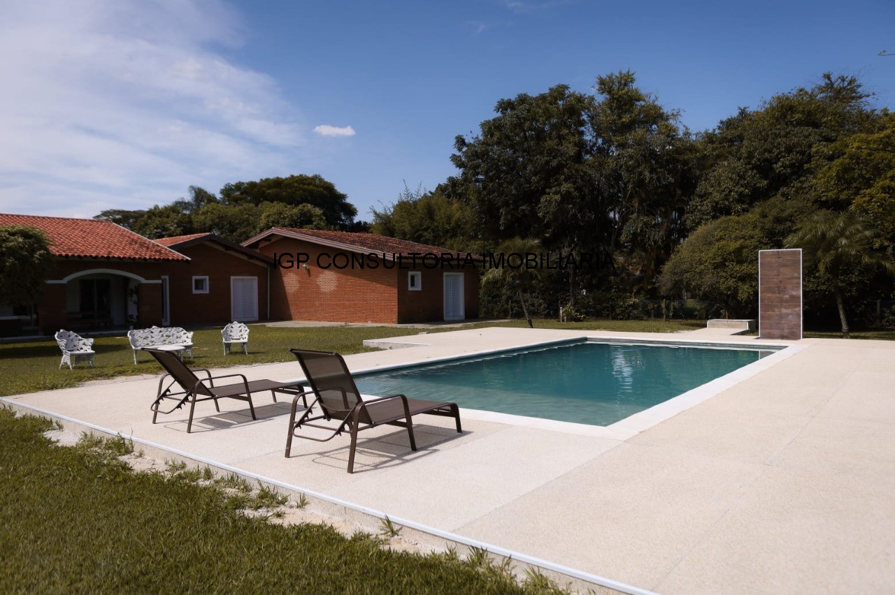 Chácara de luxo em condomínio exclusivo na Chacara Polaris, Indaiatuba-SP: 8 quartos, 1 suíte, 3 salas, 4 banheiros, 488,37 m². Venha conhecer!