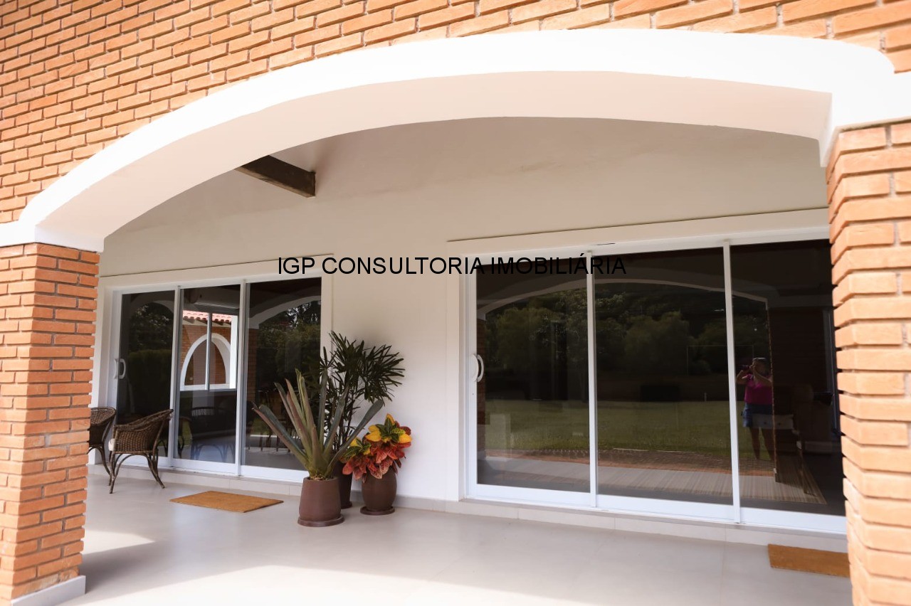 Chácara de luxo em condomínio exclusivo na Chacara Polaris, Indaiatuba-SP: 8 quartos, 1 suíte, 3 salas, 4 banheiros, 488,37 m². Venha conhecer!