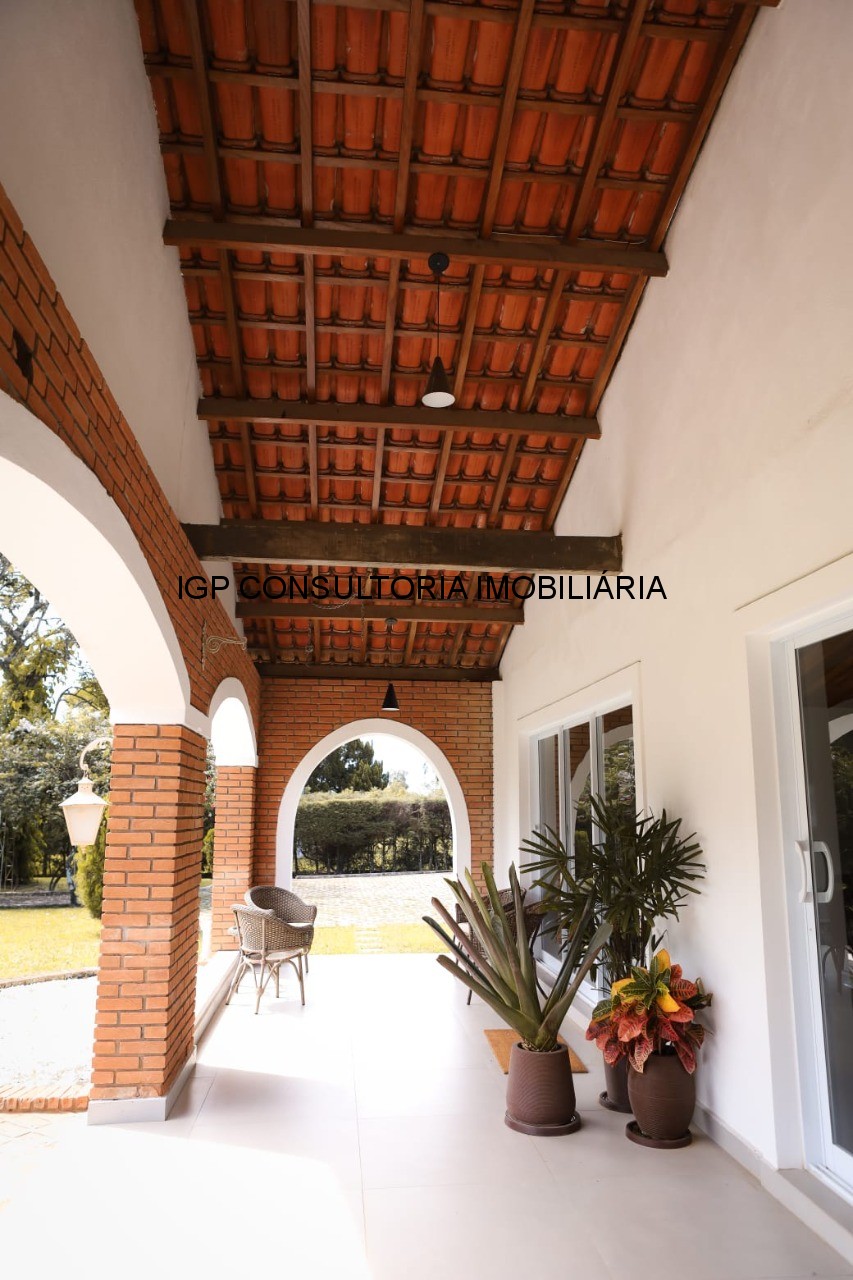Chácara de luxo em condomínio exclusivo na Chacara Polaris, Indaiatuba-SP: 8 quartos, 1 suíte, 3 salas, 4 banheiros, 488,37 m². Venha conhecer!