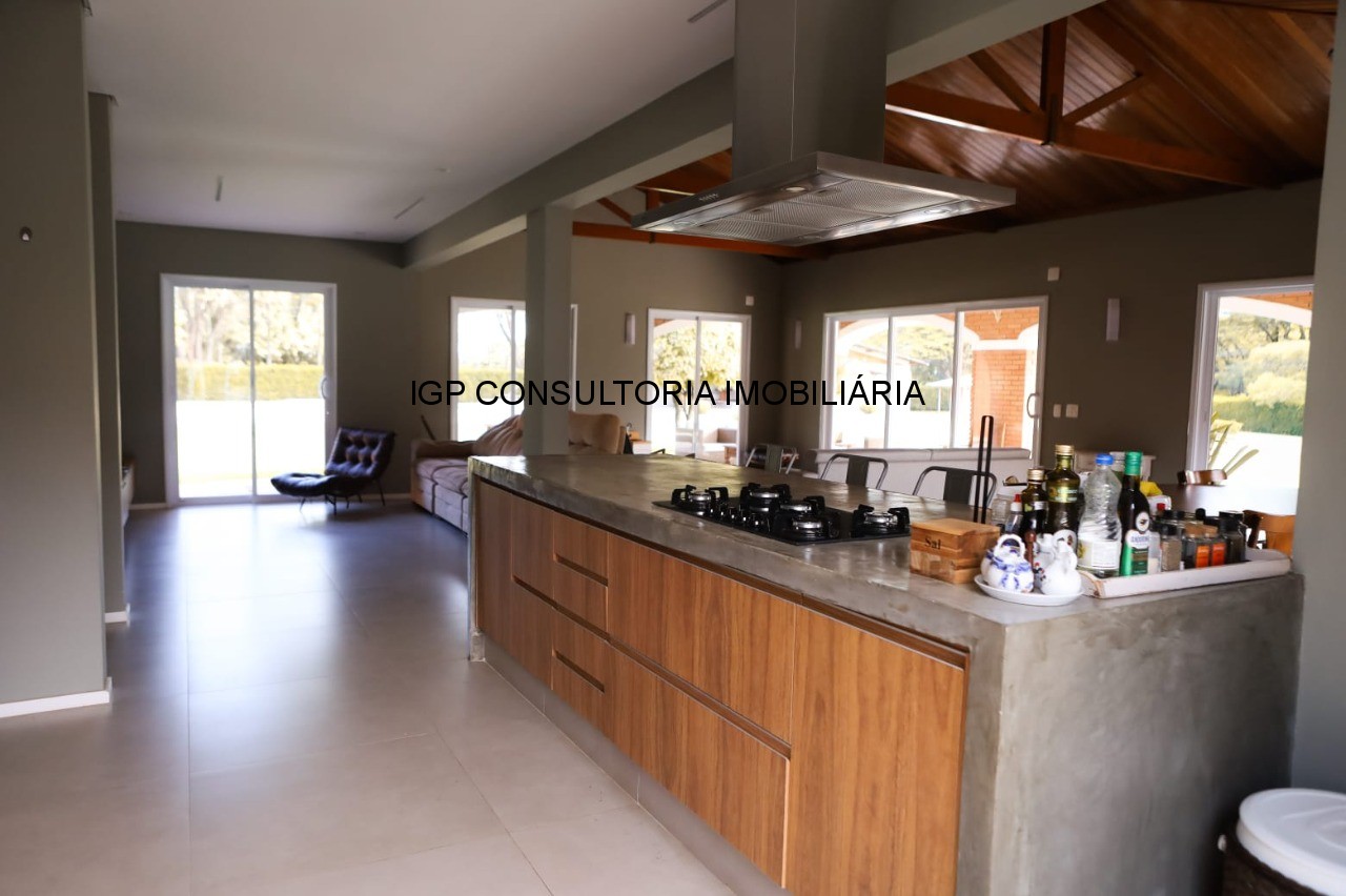 Chácara de luxo em condomínio exclusivo na Chacara Polaris, Indaiatuba-SP: 8 quartos, 1 suíte, 3 salas, 4 banheiros, 488,37 m². Venha conhecer!