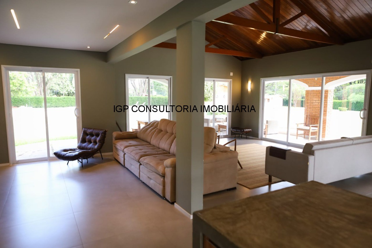 Chácara de luxo em condomínio exclusivo na Chacara Polaris, Indaiatuba-SP: 8 quartos, 1 suíte, 3 salas, 4 banheiros, 488,37 m². Venha conhecer!