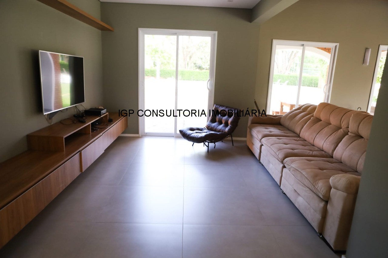 Chácara de luxo em condomínio exclusivo na Chacara Polaris, Indaiatuba-SP: 8 quartos, 1 suíte, 3 salas, 4 banheiros, 488,37 m². Venha conhecer!