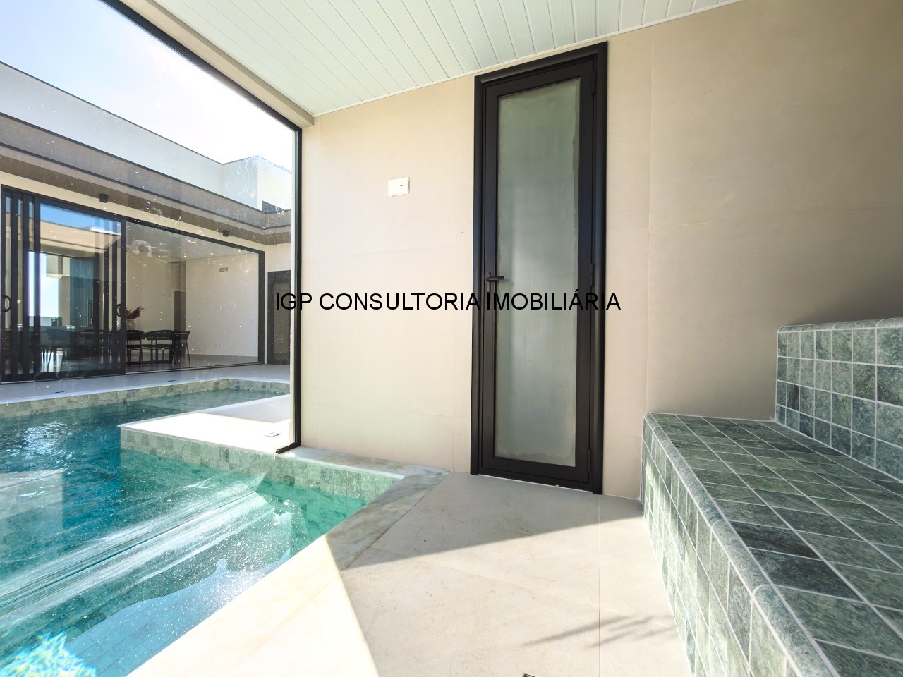 Casa em Condomínio de Luxo com 3 Suítes à Venda em Indaiatuba-SP - Jardim Residencial Dona Maria Cândida - 221,90 m²