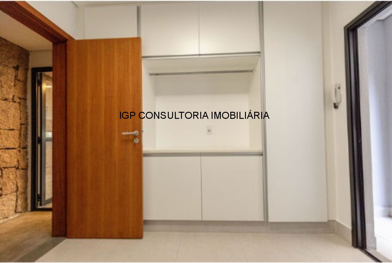 Luxuosa casa em condomínio à venda em Indaiatuba-SP, Jardim Vila Paradiso: 4 quartos, 3 suítes, 3 salas, 3 vagas, 515m². Venha conferir!