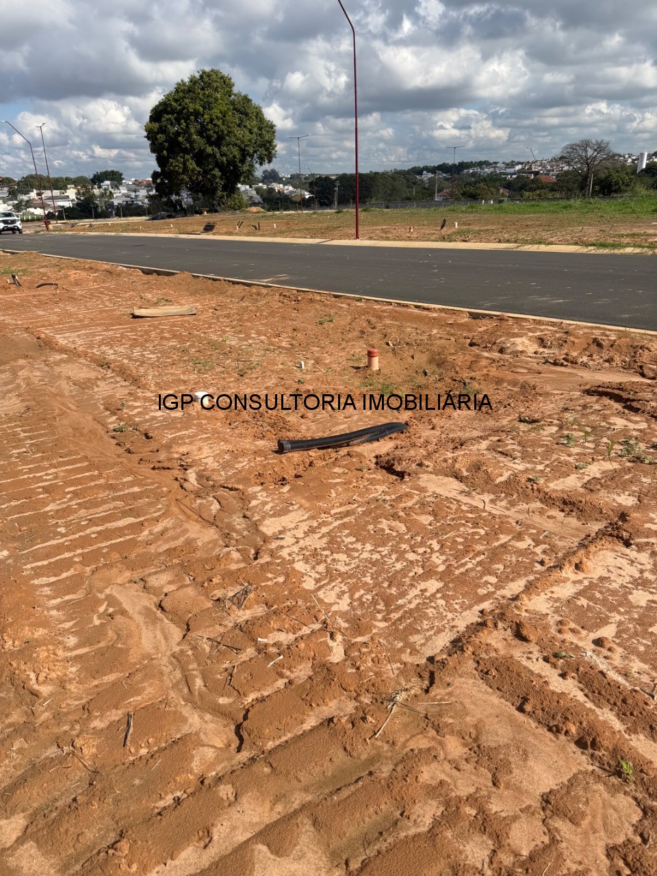 Terreno em Condomínio à venda em Indaiatuba-SP Jardim Maison Suisse 300m² de área