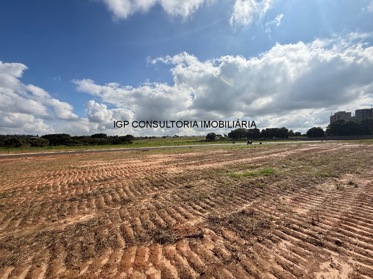 Terreno em Condomínio à venda em Indaiatuba-SP Jardim Maison Suisse 300m² de área