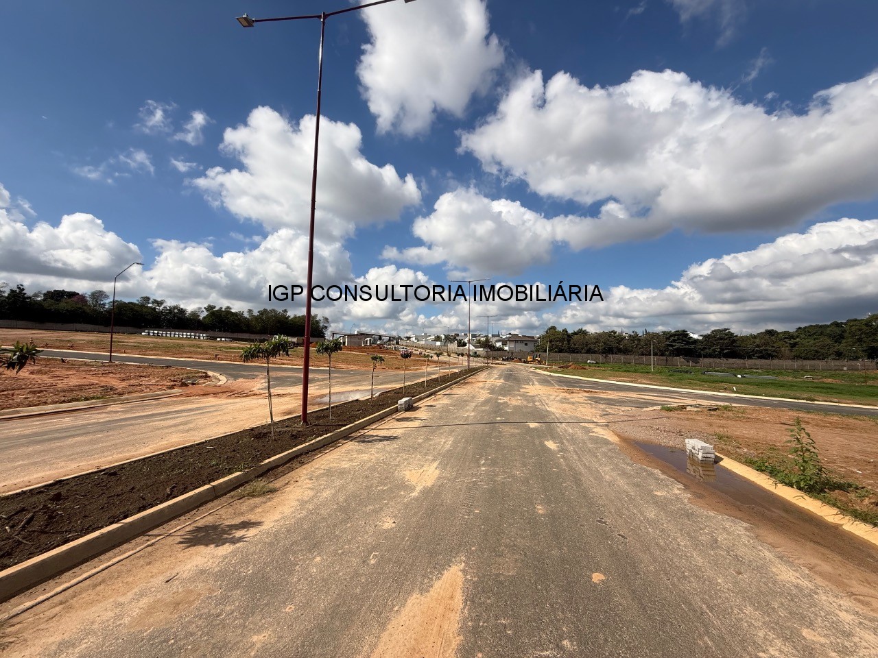 Terreno em Condomínio à venda em Indaiatuba-SP Jardim Maison Suisse 300m² de área