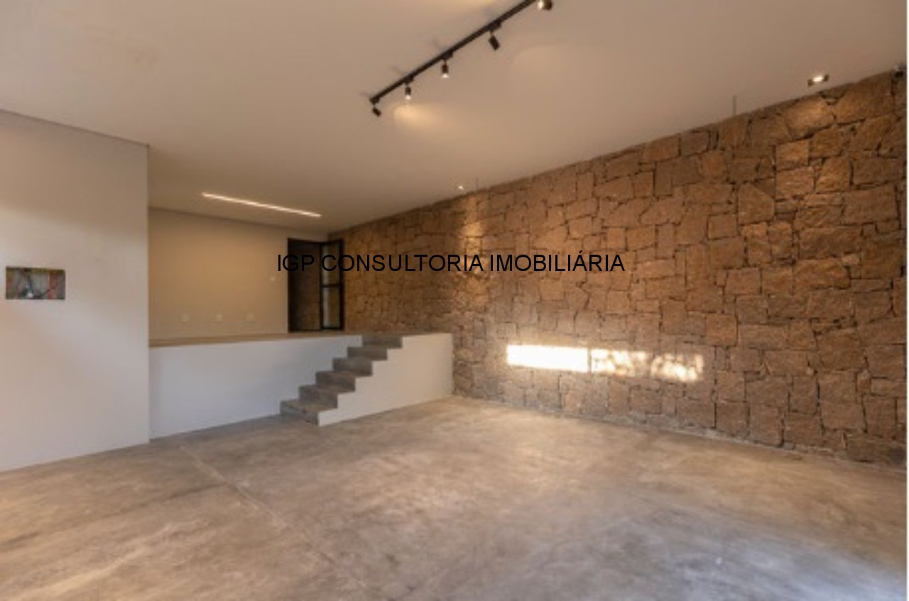Luxuosa casa em condomínio à venda em Indaiatuba-SP, Jardim Vila Paradiso: 4 quartos, 3 suítes, 3 salas, 3 vagas, 515m². Venha conferir!