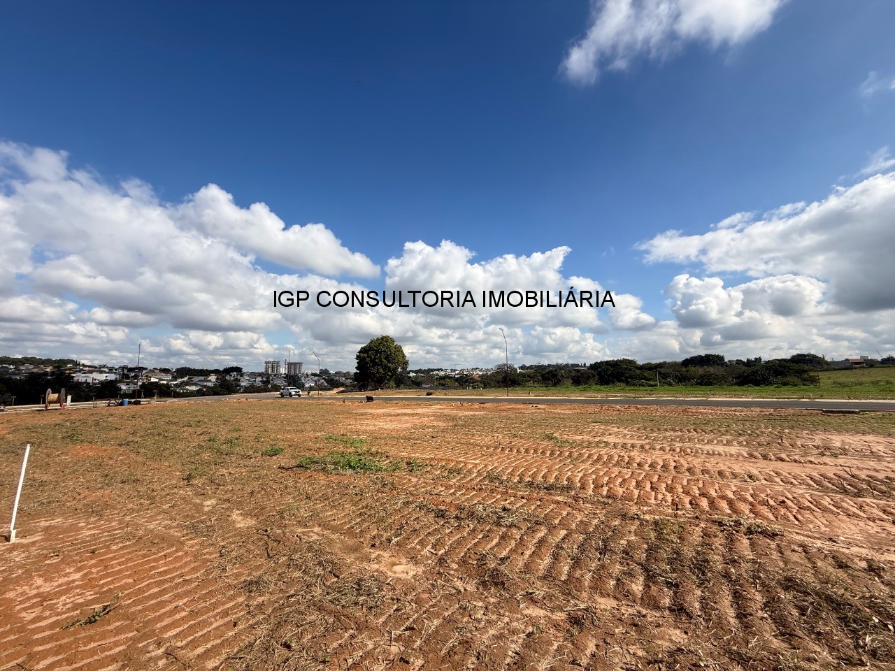 Terreno em Condomínio à venda em Indaiatuba-SP Jardim Maison Suisse 300m² de área