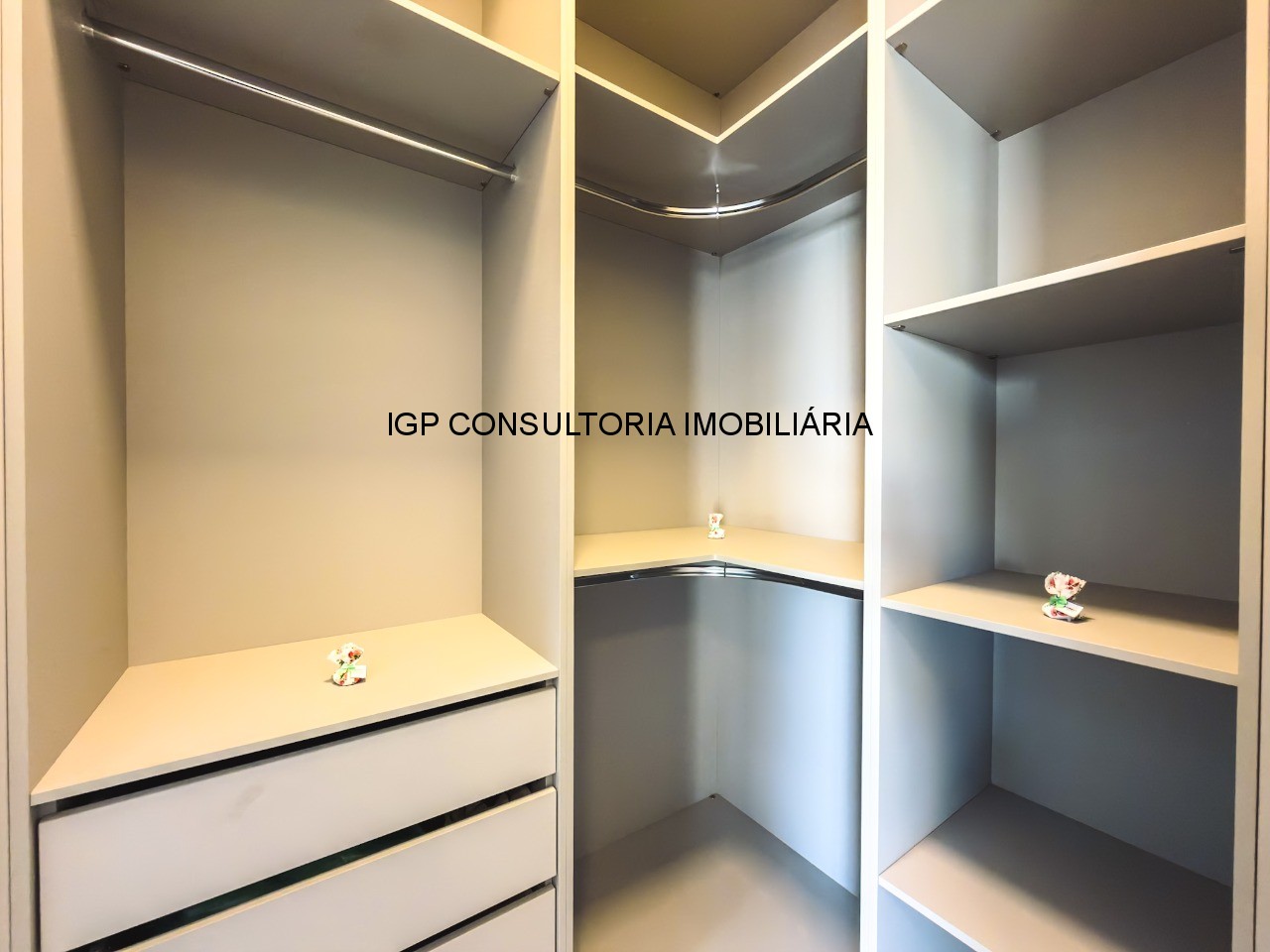 Casa em Condomínio de Luxo com 3 Suítes à Venda em Indaiatuba-SP - Jardim Residencial Dona Maria Cândida - 221,90 m²