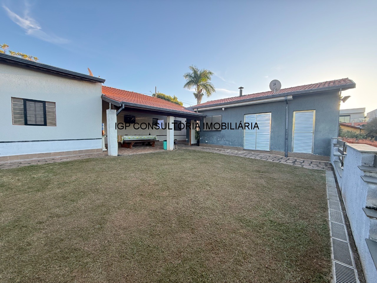 Chácara à venda em Indaiatuba-SP, Colinas de Indaiatuba: 3 quartos, 2 suítes, 2 salas, 4 banheiros, 2 vagas, 246m².