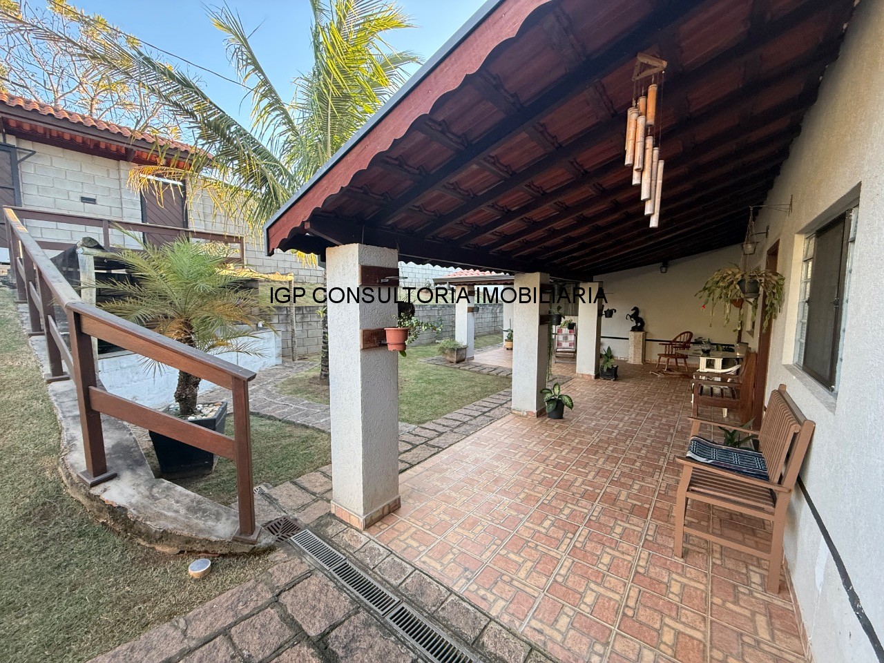 Chácara à venda em Indaiatuba-SP, Colinas de Indaiatuba: 3 quartos, 2 suítes, 2 salas, 4 banheiros, 2 vagas, 246m².