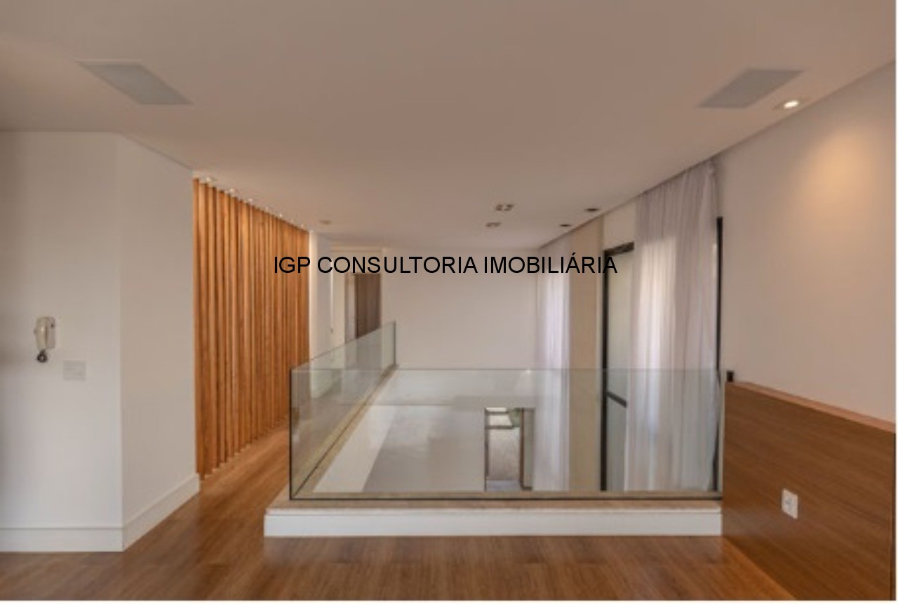 Luxuosa casa em condomínio à venda em Indaiatuba-SP, Jardim Vila Paradiso: 4 quartos, 3 suítes, 3 salas, 3 vagas, 515m². Venha conferir!