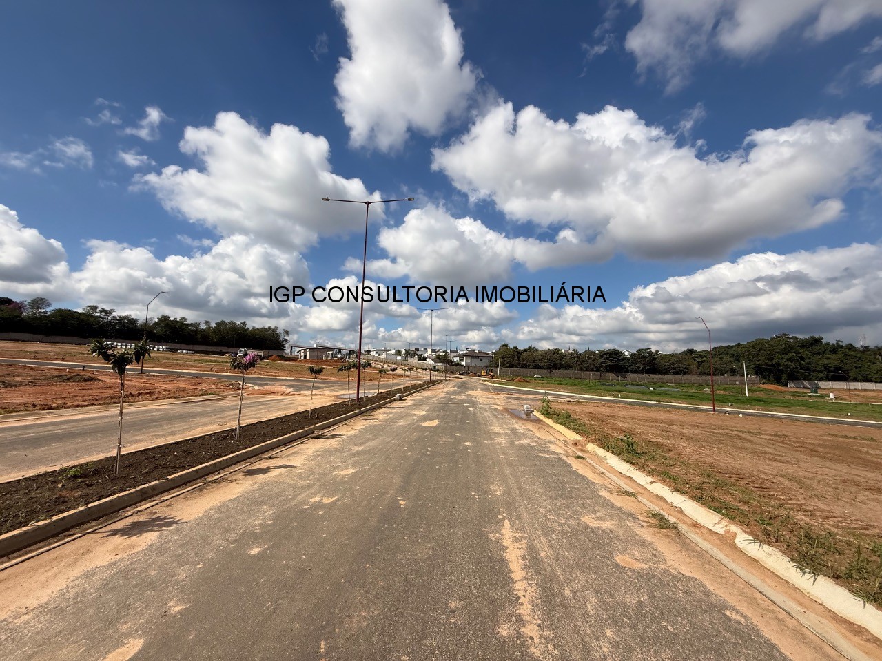 Terreno em Condomínio à venda em Indaiatuba-SP Jardim Maison Suisse 300m² de área