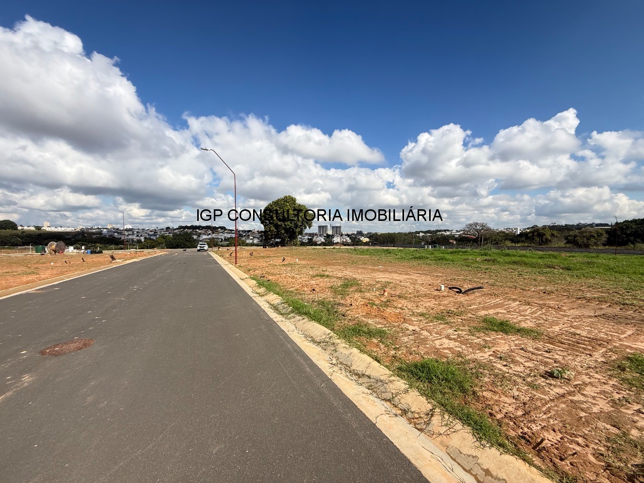 Terreno em condomínio à venda em indaiatuba-sp jardim maison