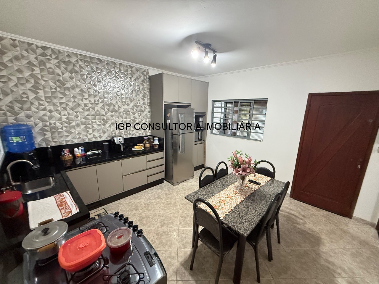 Chácara à venda em Indaiatuba-SP, Colinas de Indaiatuba: 3 quartos, 2 suítes, 2 salas, 4 banheiros, 2 vagas, 246m².
