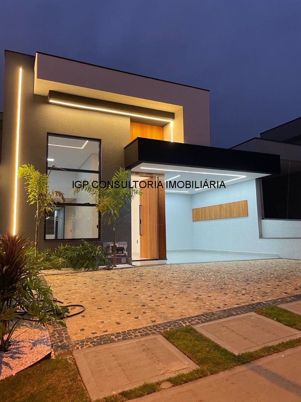 Casa de alto padrão à venda em condomínio exclusivo de indai