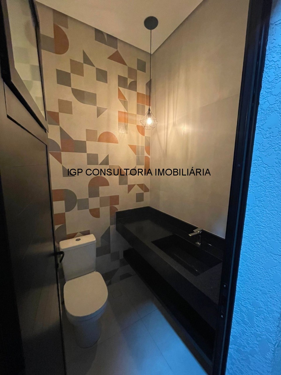 Casa de alto padrão à venda em condomínio exclusivo de indai