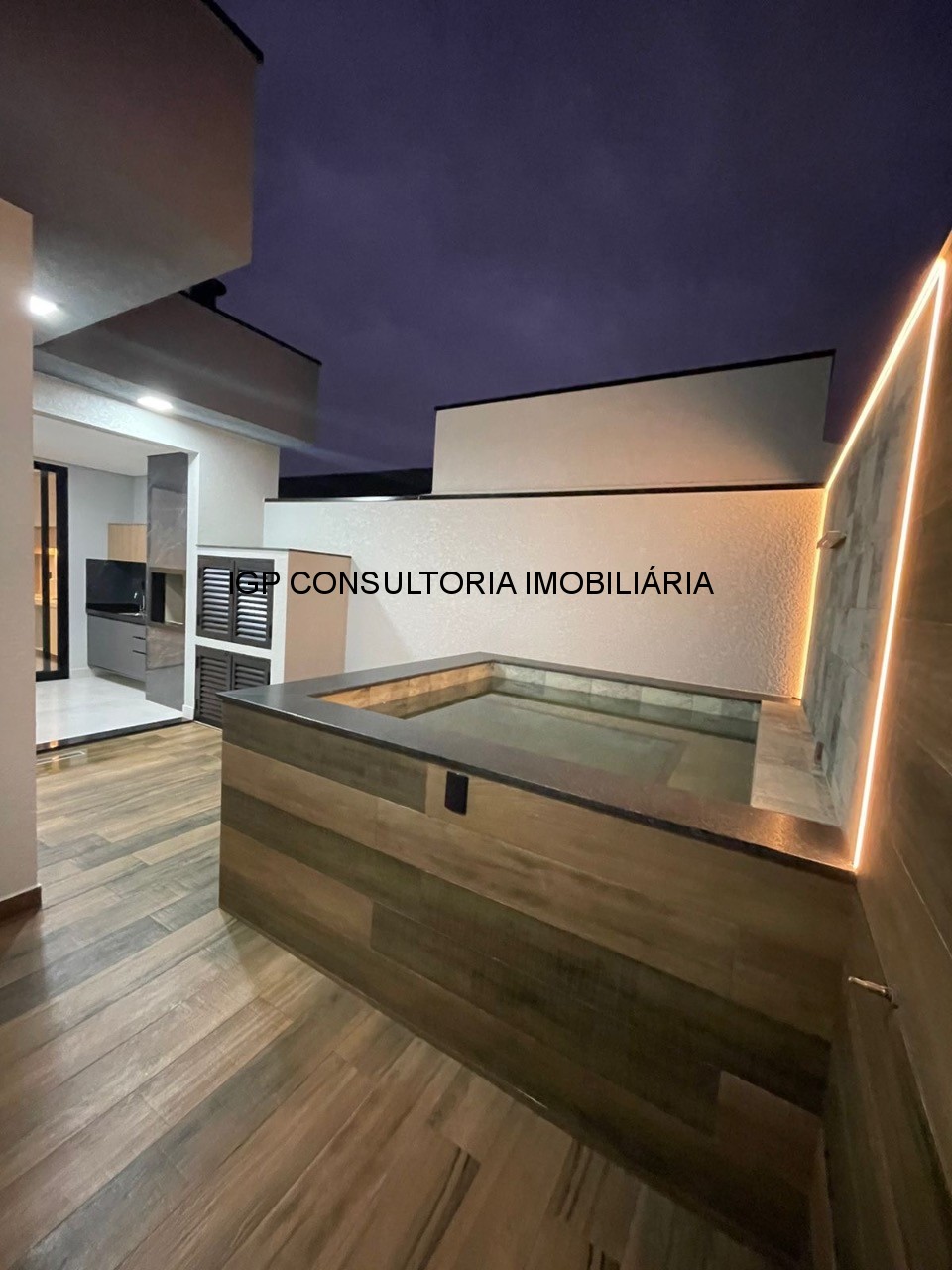 Casa de alto padrão à venda em condomínio exclusivo de indai