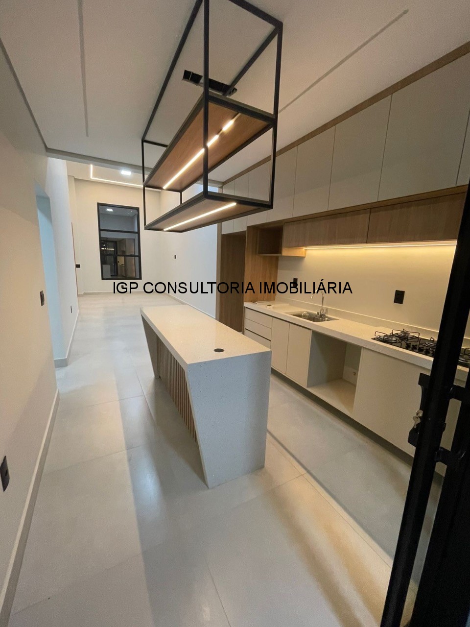 Casa de alto padrão à venda em condomínio exclusivo de indai