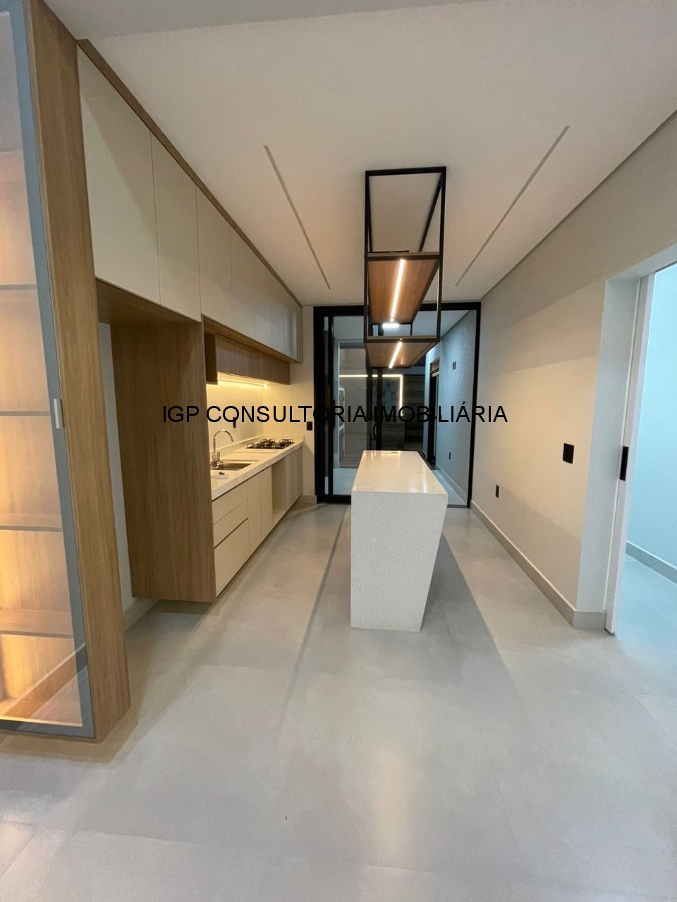 Casa de alto padrão à venda em condomínio exclusivo de indai