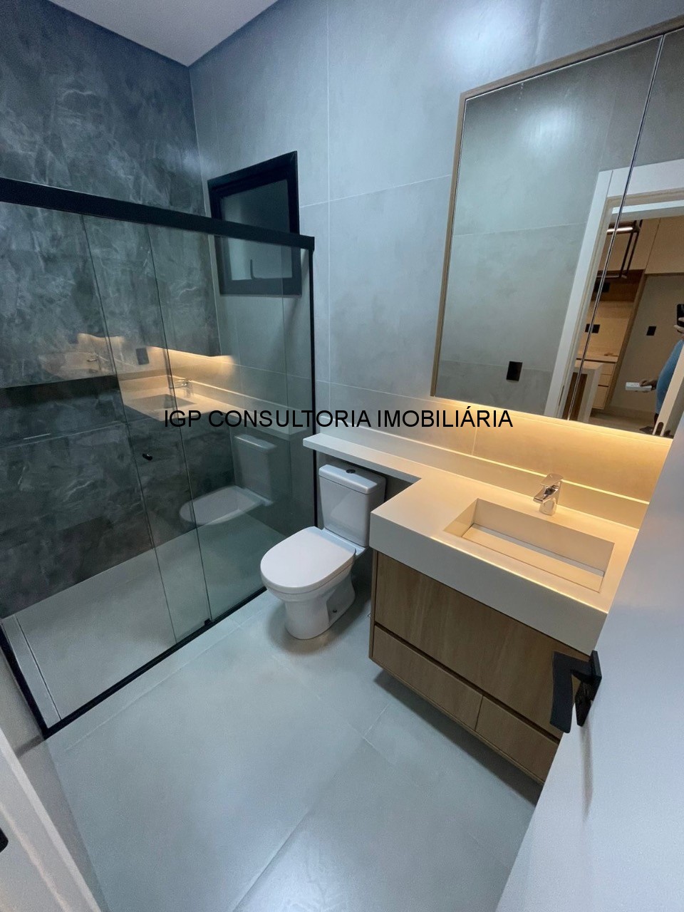 Casa de alto padrão à venda em condomínio exclusivo de indai