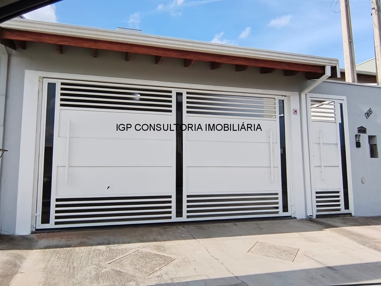 Imperdível: Casa à venda em Indaiatuba-SP, Vila Florença! 3 quartos, 1 suite, 3 salas, 2 vagas de garagem, 117,20 m² de área.