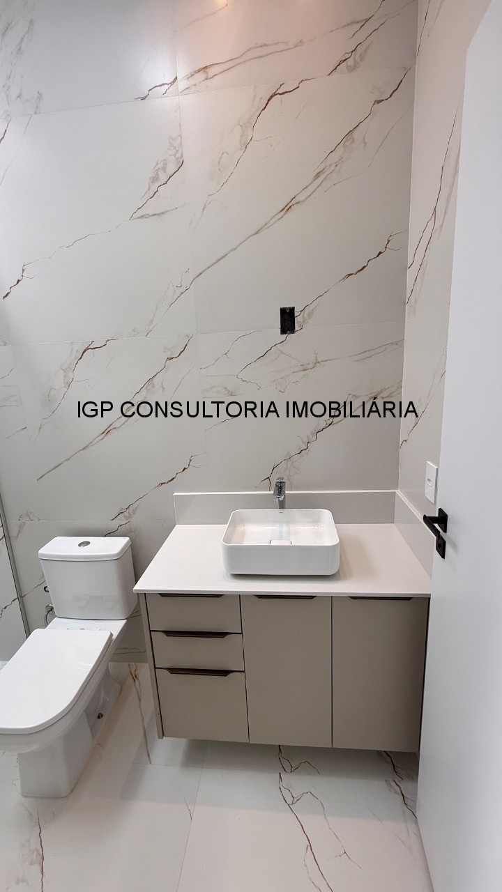 Casa em Condomínio à Venda em Indaiatuba-SP, Jardim Laguna: 3 quartos, 1 suíte, 2 salas, 4 banheiros, 4 vagas, 190,45 m².