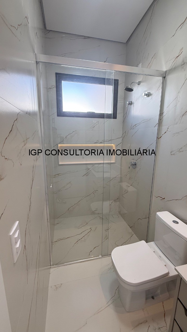 Casa em Condomínio à Venda em Indaiatuba-SP, Jardim Laguna: 3 quartos, 1 suíte, 2 salas, 4 banheiros, 4 vagas, 190,45 m².