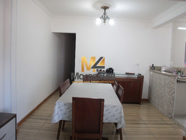 Casa à venda com 3 quartos, 200m² - Foto 7
