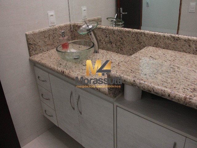 Casa à venda com 3 quartos, 200m² - Foto 14