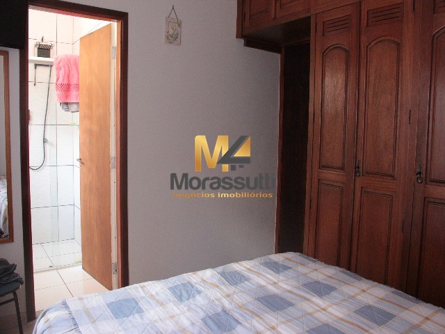 Casa à venda com 3 quartos, 200m² - Foto 17