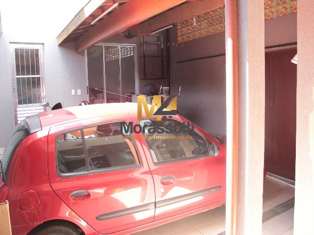 Casa à venda com 3 quartos, 200m² - Foto 35