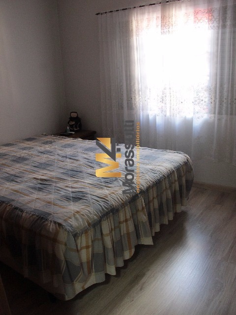 Casa à venda com 3 quartos, 200m² - Foto 16