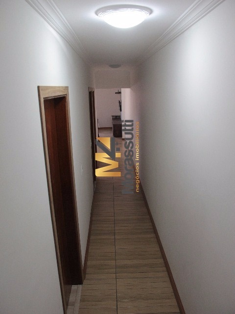 Casa à venda com 3 quartos, 200m² - Foto 33