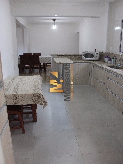 Casa à venda com 3 quartos, 200m² - Foto 42