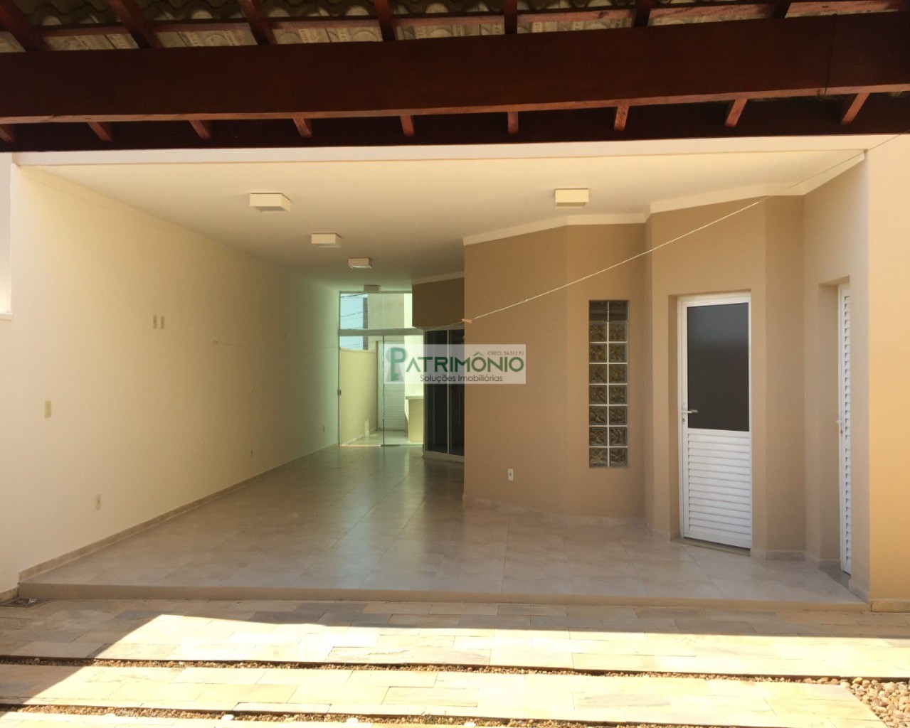 Casa, 3 quartos, 242 m² - Foto 2