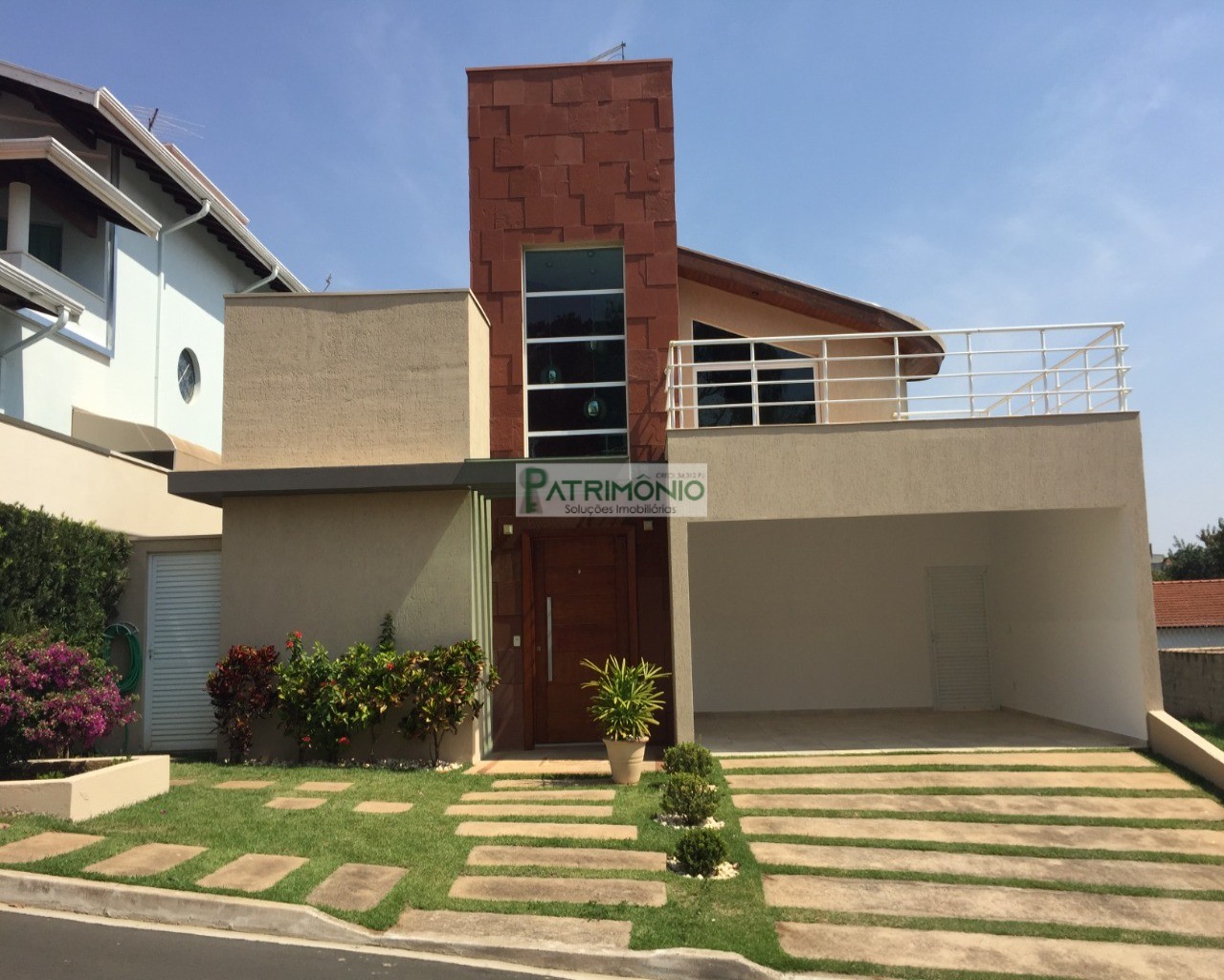 Casa, 3 quartos, 242 m² - Foto 1