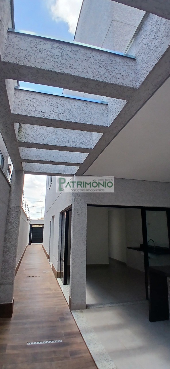 Imperdível oportunidade: Casa à venda em Jaguariúna-SP, Jardim Europa, 3 quartos, 1 suíte, 3 salas, 2 vagas, 118m².