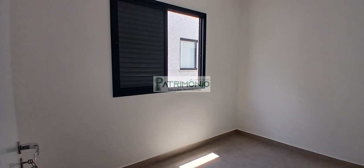 Imperdível oportunidade: Casa à venda em Jaguariúna-SP, Jardim Europa, 3 quartos, 1 suíte, 3 salas, 2 vagas, 118m².