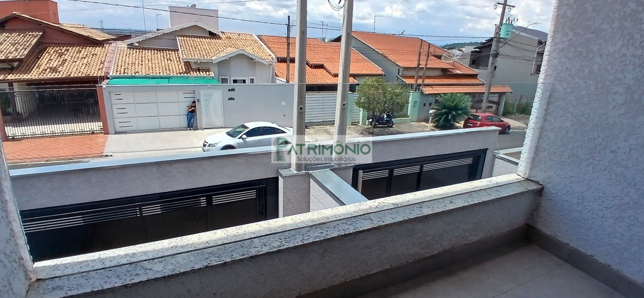 Imperdível oportunidade: Casa à venda em Jaguariúna-SP, Jardim Europa, 3 quartos, 1 suíte, 3 salas, 2 vagas, 118m².