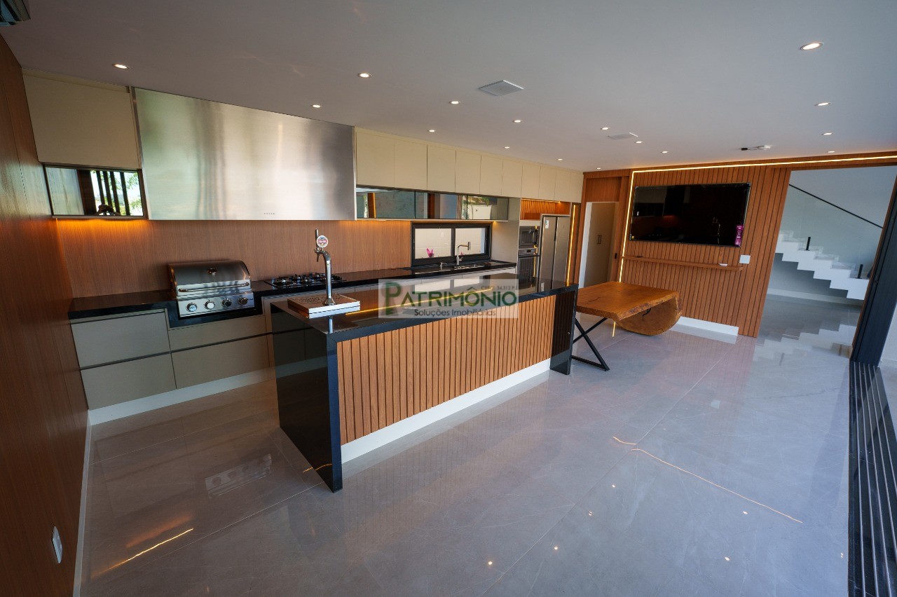 Casa, 3 quartos, 315 m² - Foto 2