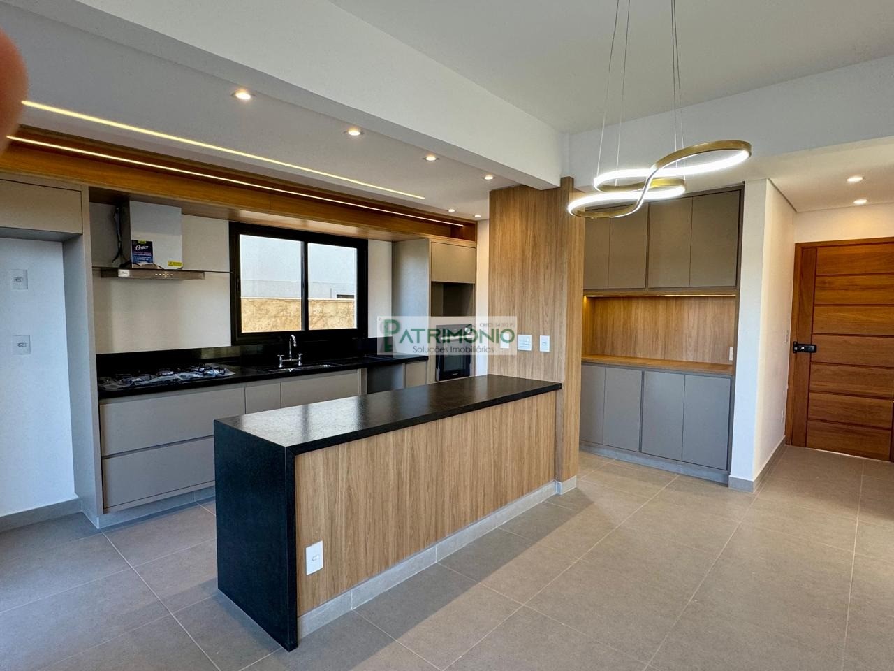 Casa, 3 quartos, 215 m² - Foto 6