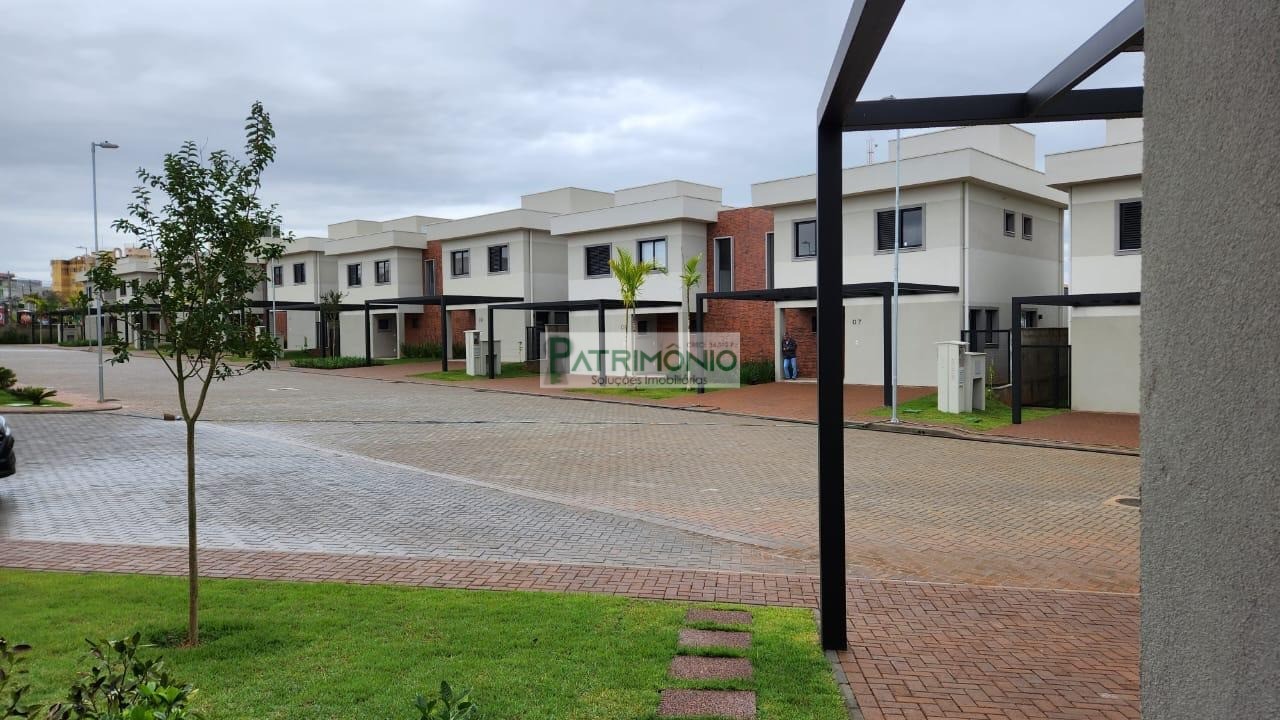 Casa, 3 quartos, 215 m² - Foto 4