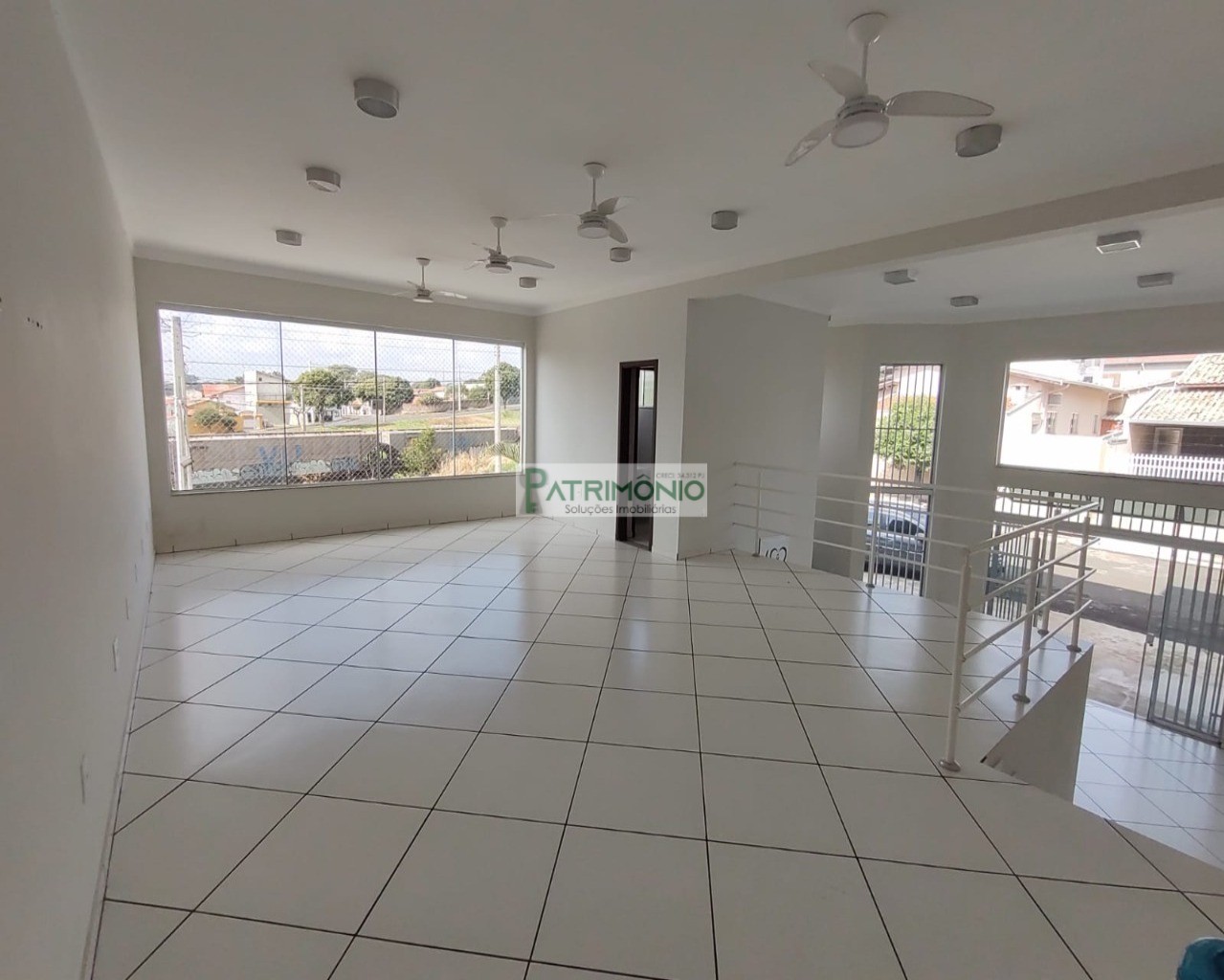 Loja-Salão, 140 m² - Foto 1