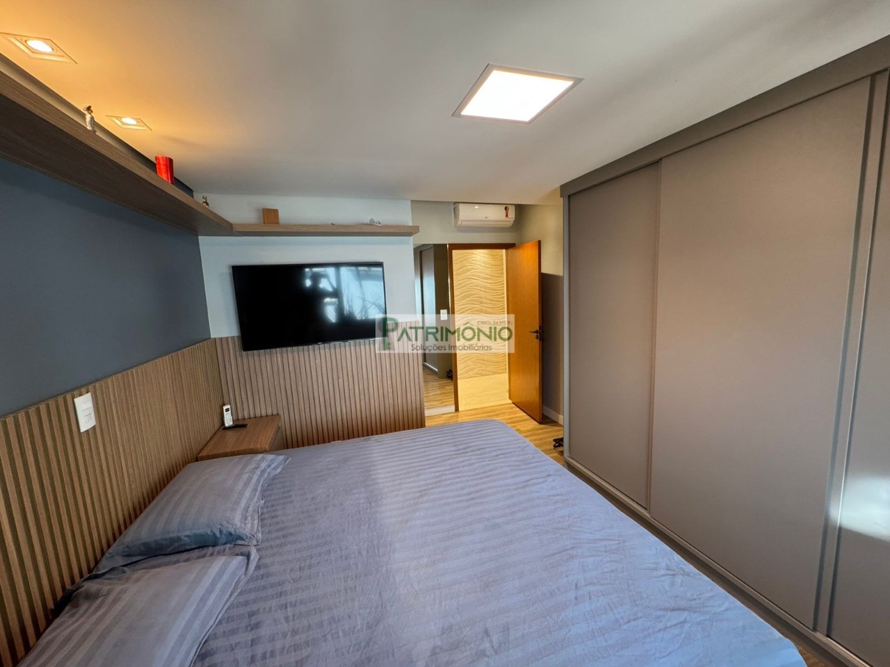 Casa de luxo à venda em Cosmópolis-SP, Parque das Laranjeiras II: 4 quartos, 4 suítes, 3 salas, 6 vagas de garagem, 425m²!