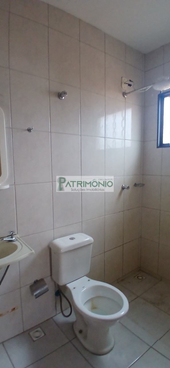 Ótima Casa no Jardim Europa com Churrasqueira!